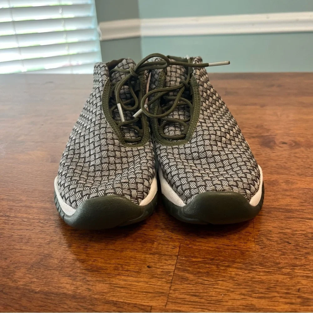 Jordan Future olive green weave sneakers size men’s 7 women’s 9